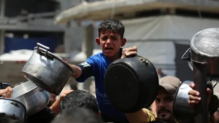 ইসরায়েলি অবরোধে গাজায় অনাহারে ৫৭ জনের মৃত্যু