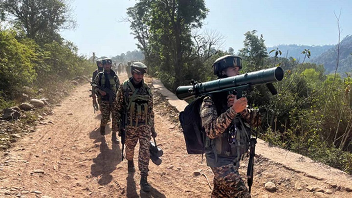 ভারত-পাকিস্তান সেনাদের মধ্যে গোলাগুলি