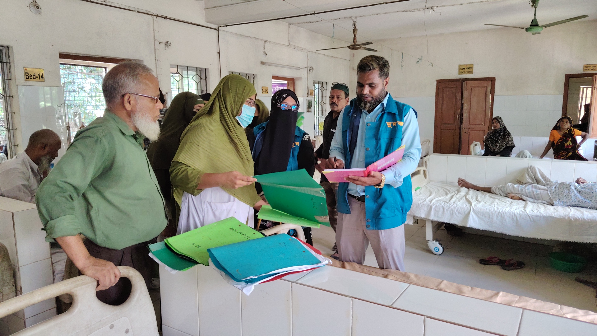 কালীগঞ্জ উপজেলা স্বাস্থ্য কমপ্লেক্সে দুদকের অভিযানে মিলল অনিয়ম ও অব্যবস্থাপনার চিত্র