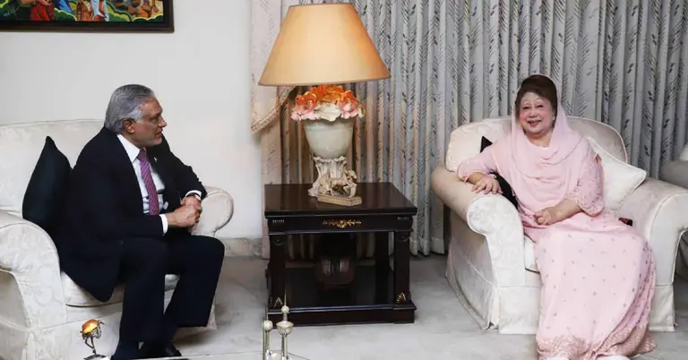 খালেদা জিয়ার সঙ্গে পাকিস্তানের উপপ্রধানমন্ত্রীর সাক্ষাৎ